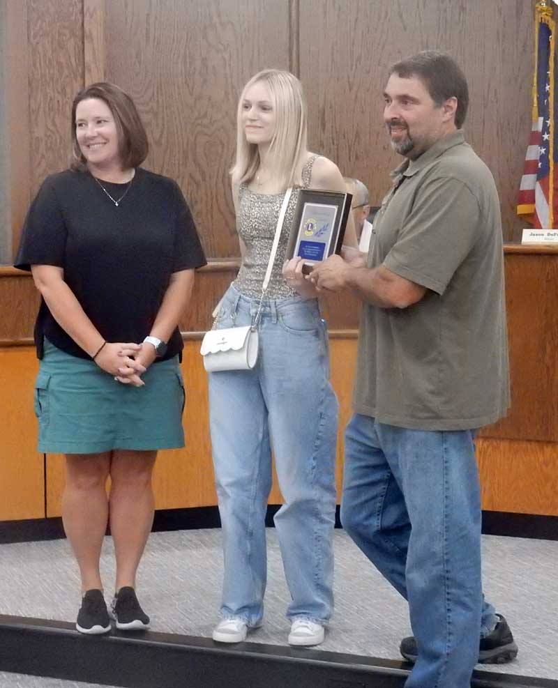 Leos thank White Hall