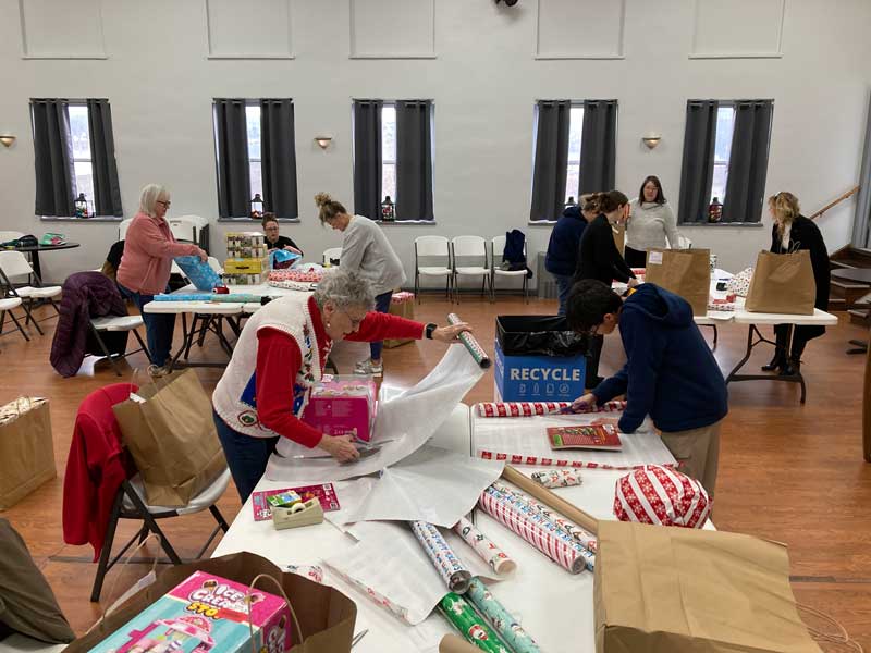 Wrapping Christmas Gifts